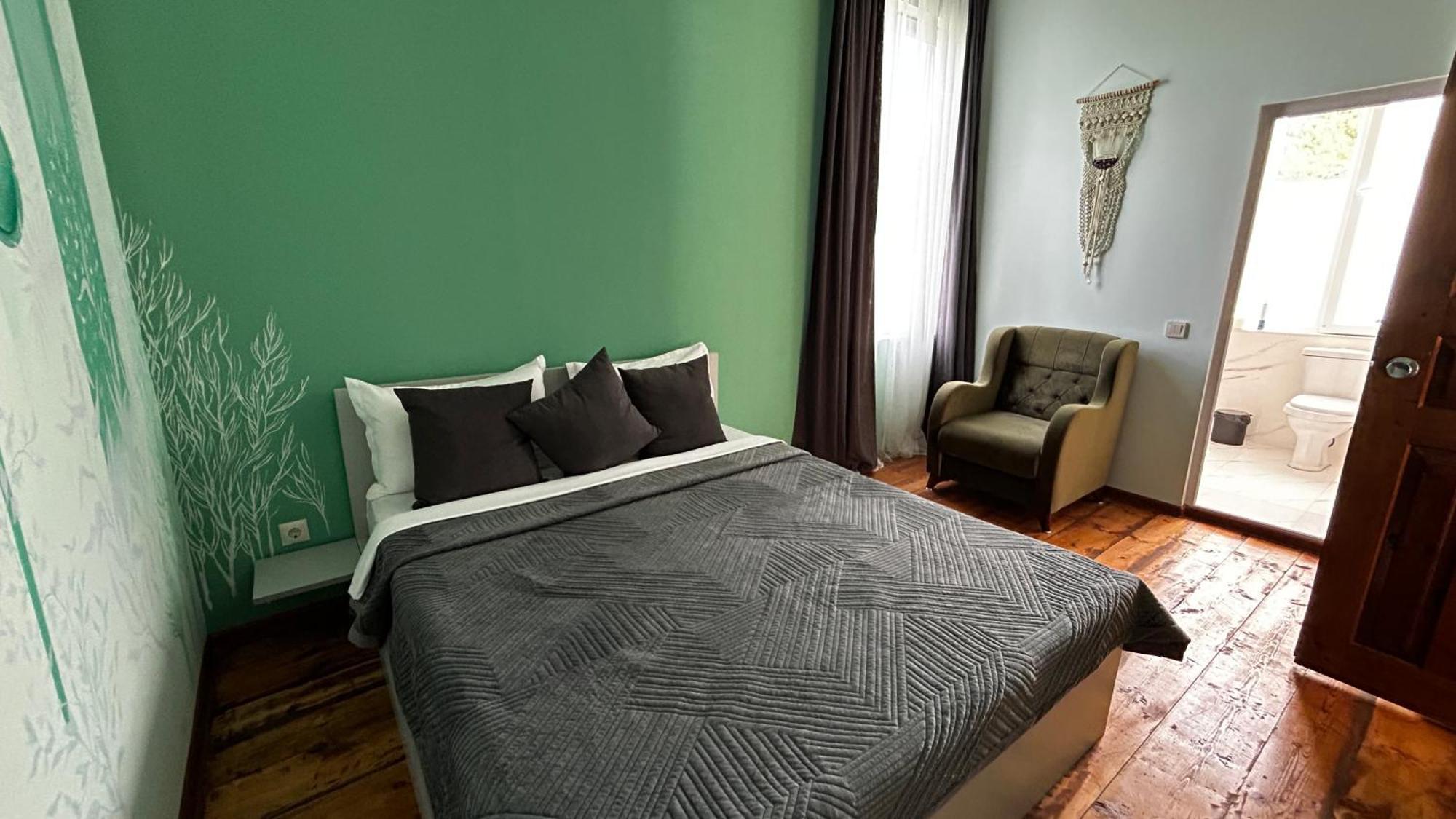 Green Bunny Arthouse Martvili Buitenkant foto